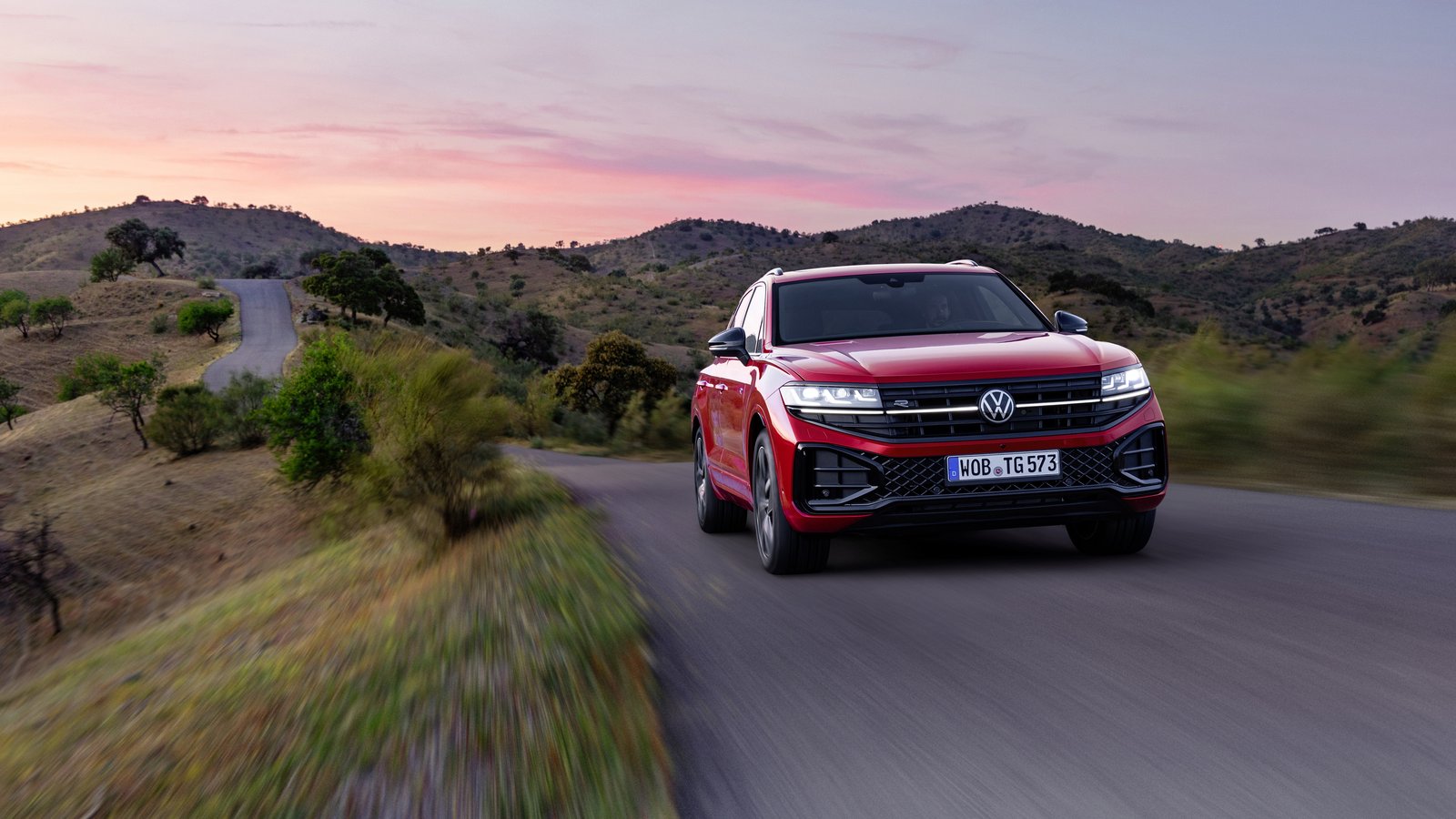 Volkswagen Touareg R Cần Thơ - SUV hạng sang hiệu suất cao