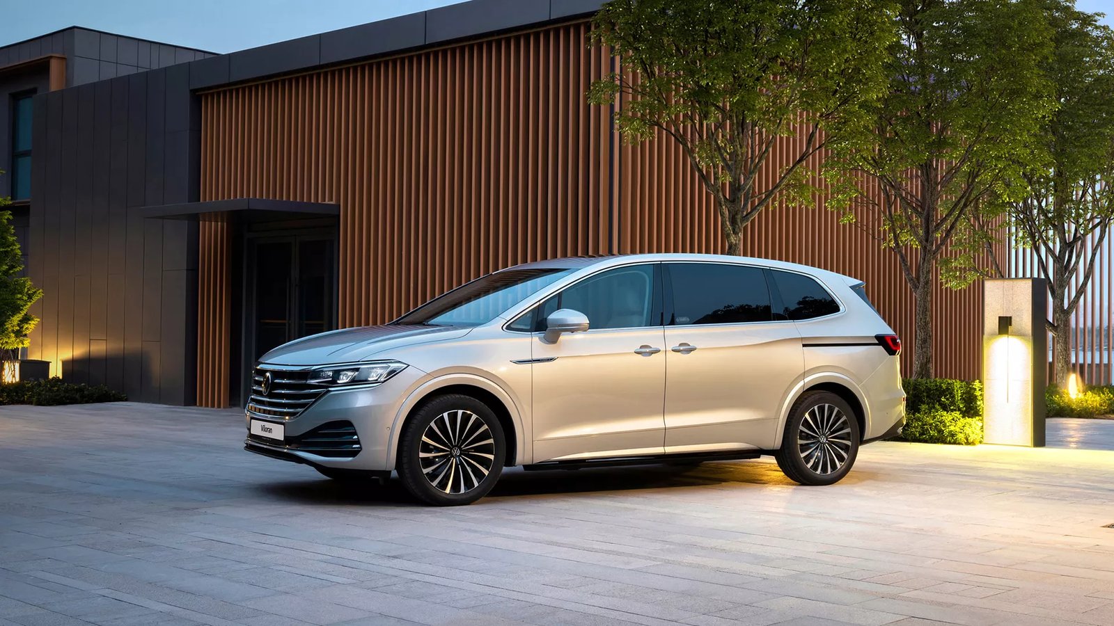 Volkswagen Viloran Cần Thơ - MPV cao cấp tại đại lý Volkswagen Cần Thơ