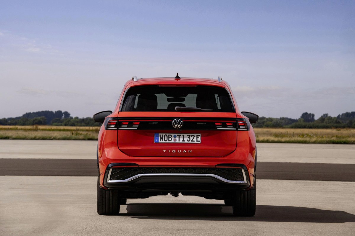 Duoi xe Tiguan chinh dien